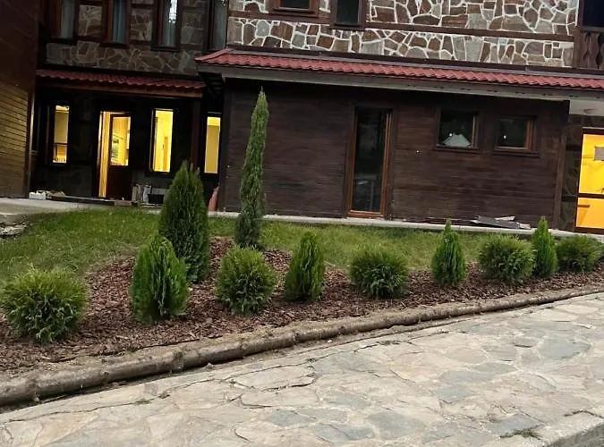 Grand Luxury Hotel 4*